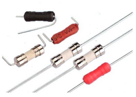 Fusible de cartucho miniatura 250V 3.6x10m m 5x20m m del soplo del IEC del fusible de cerámica 6x30m m rápido estándar del tubo 5A para la iluminación divina