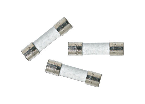 Alto vínculo de cerámica de retraso de tiempo de fractura 4A 125VAC del fusible del tubo del soplo lento de la virola de la capacidad 5x20m m para los electrodomésticos