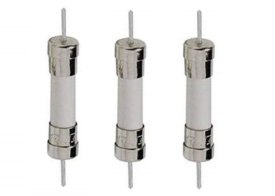 Alto soplo lento de cerámica cilíndrico de retraso de tiempo de fractura del vínculo 10A 250V 6x30m m del fusible del tubo de la capacidad 6.35x32m m para encenderse