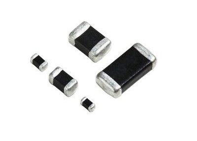 Supresores transitorios del voltaje del varistor de los MOVIMIENTOS del microprocesador de la protección contra sobrecargas de SMD 0402 14V 10A 1005 de múltiples capas normales