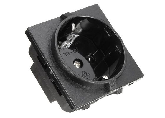 La UE 440 del estruendo 49 tapa sola prenda impermeable del zócalo de potencia europea de la pared del enchufe del mercado estándar de la CA Schuko RG-02 250V 16A IP20