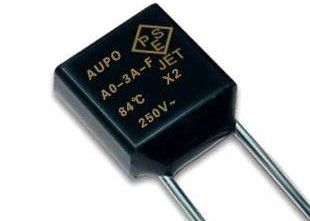 El fusible termal actual grande No-restaurable del atajo de CeramicType de la caja cuadrada liga TCO A5-25A-F Tf 135C 25A 250VAC