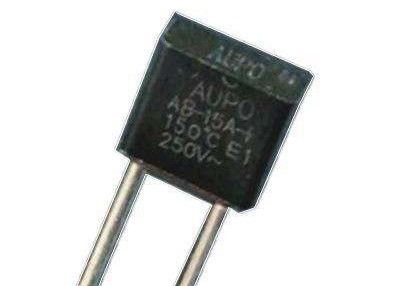 El fusible termal actual grande No-restaurable del atajo de CeramicType de la caja cuadrada liga TCO A5-25A-F Tf 135C 25A 250VAC