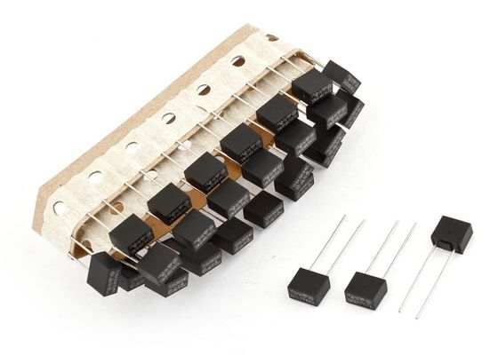 El fusible Subminiature de retraso de tiempo de alto voltaje encajonado cuadrado 8.4m m SMT T1A con 250V 300V 400V valoró voltaje