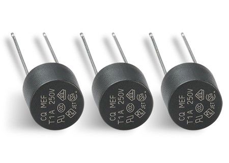 VDE Subminiature del MEF 001 F1A 250V 8.35x7.7m m del fusible del casquillo plástico cilíndrico temporario rápido con el paquete del bulto de la cinta