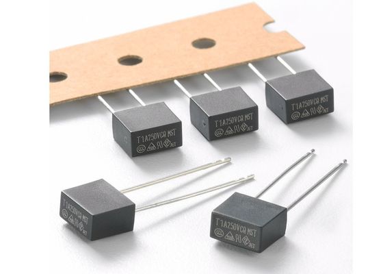 Encajonados plomados radiales del PWB del CCC CQC PSE reducen el fusible miniatura MST 002 2A 250VAC 300V 400V 8.35x7.7m m del soplo