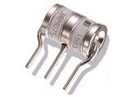 GDT de cerámica bajo 75-600V el 20% 10KA del tubo de descarga de gas del electrodo 8x10m m de la serie 3 de la capacitancia SE8 para las fuentes de alimentación