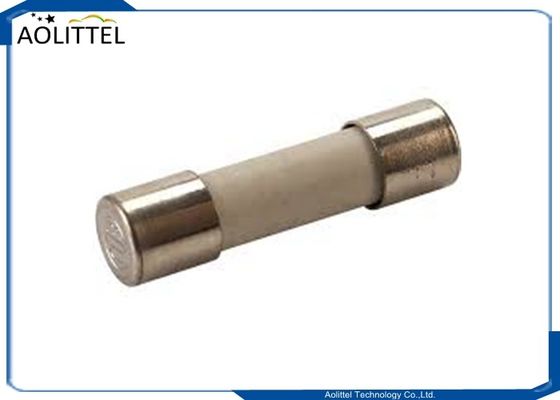La UL CUL ayuna el fusible de cerámica temporario 2.5A 250V 5x20m m aprisa sopla el fusible 5.250BFC del tubo del cartucho
