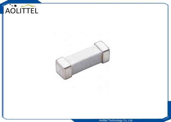 Tiempo de Lag Subminiatura pequeña superficie cuadrada montaje de fusible 0.50A - 5.0A 250V 443 Serie NANO2 3x10mm